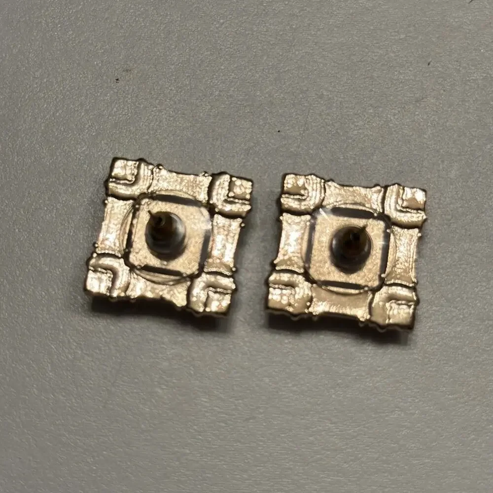 ‎Earrings